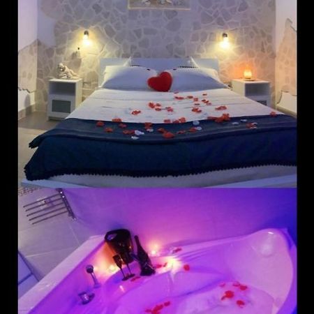 V&M Suite Con Jacuzzi Ostuni Exterior foto