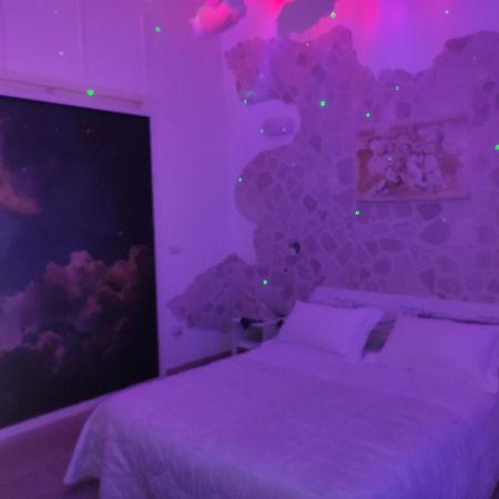V&M Suite Con Jacuzzi Ostuni Zimmer foto