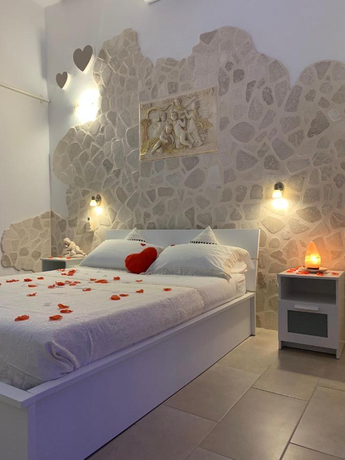 V&M Suite Con Jacuzzi Ostuni Exterior foto